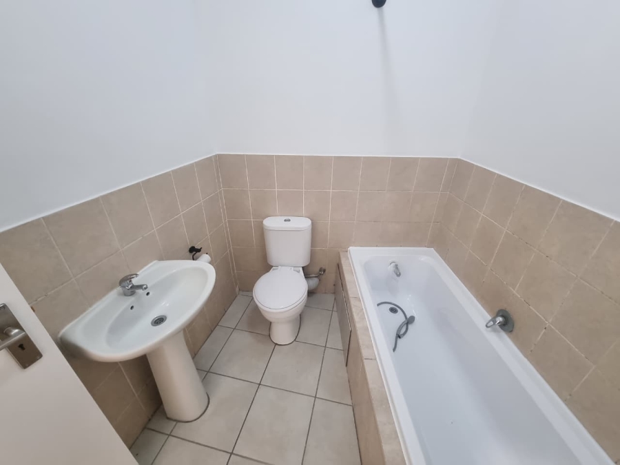 To Let 2 Bedroom Property for Rent in Observatory Western Cape